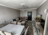 Satılır 3 otaqlı köhnə tikili 72 m² — Əmlak agenti