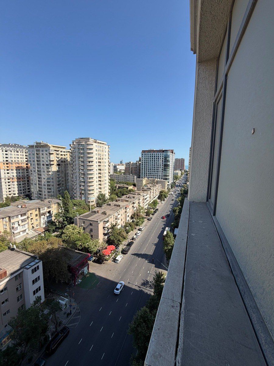 Satılır 4 otaqlı yeni tikili 241 m² — Mənzil, Bakı (4)