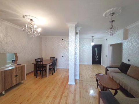 Satılır 5 otaqlı köhnə tikili 120 m² — Bakı