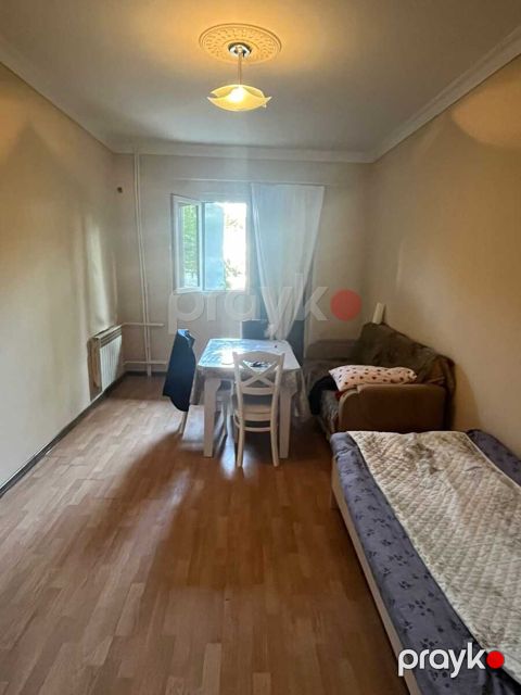Satılır 2 otaqlı köhnə tikili 45 m²