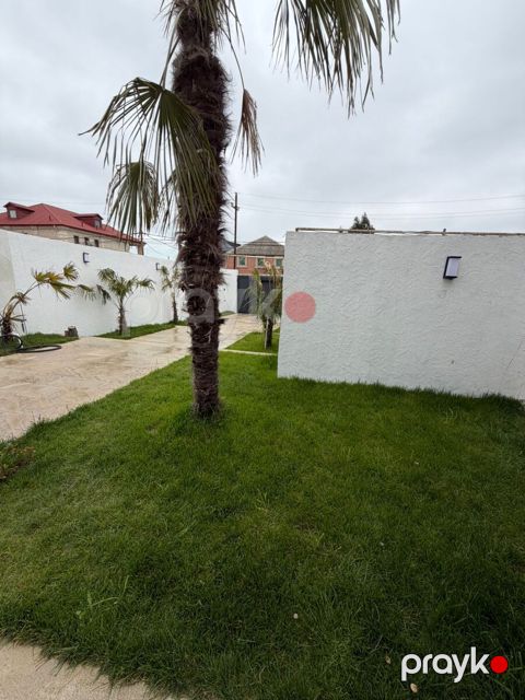 Satılır 4 otaqlı həyət evi/bağ evi 100 m²