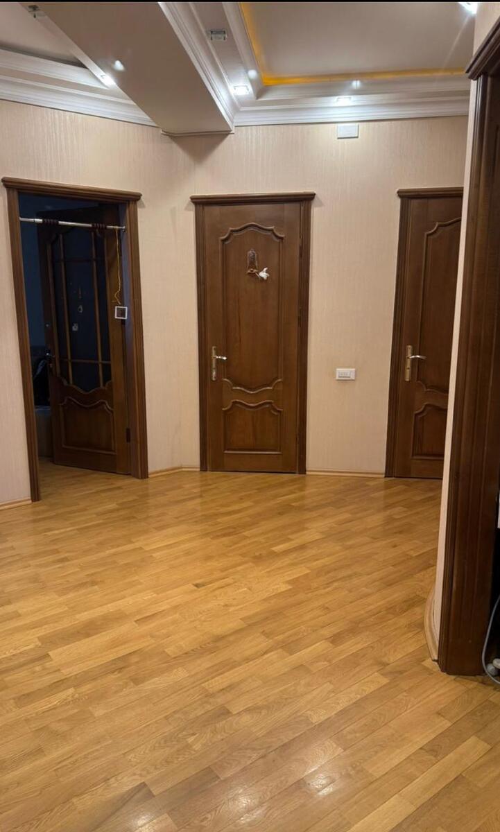 İcarəyə verilir 3 otaqlı yeni tikili 110 m² — Mənzil, Bakı (11)