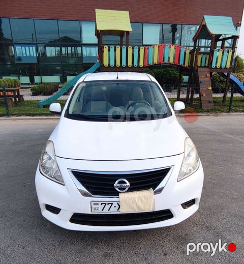Nissan Sunny: 1.5 l 2014 il Sedan