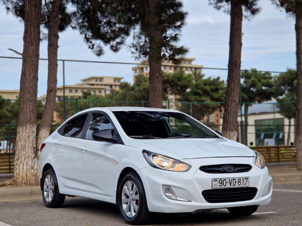 Hyundai Accent, 1.4 L, 2010 il, 289 698 km — Avtomobillər, Bakı (2)
