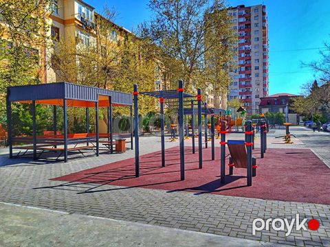 Satılır 2 otaqlı köhnə tikili 65 m²