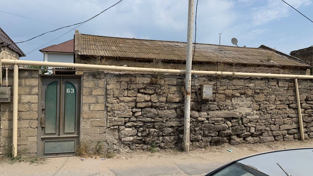 Buzovna dənizə yaxın ərazidə həyətyanı sahəli ev - Daş hasarlı, dəmir — Daşınmaz əmlak, Digah (3)