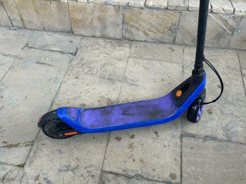 Uşaq üçün elektrikli skuter – Ninebot by Segway (iki ön təKerem — Qobu