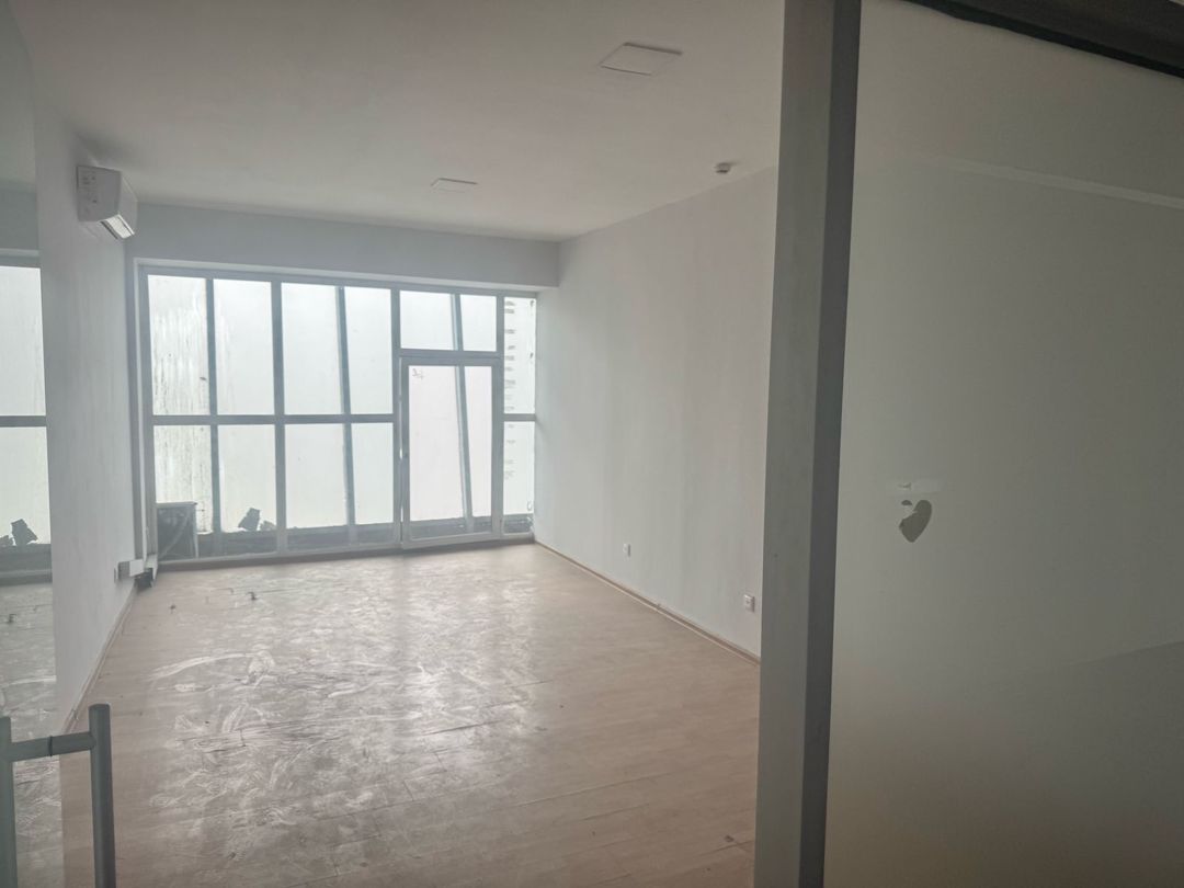 Satılır obyekt 320 m² — Əmlak, Bakı (9)
