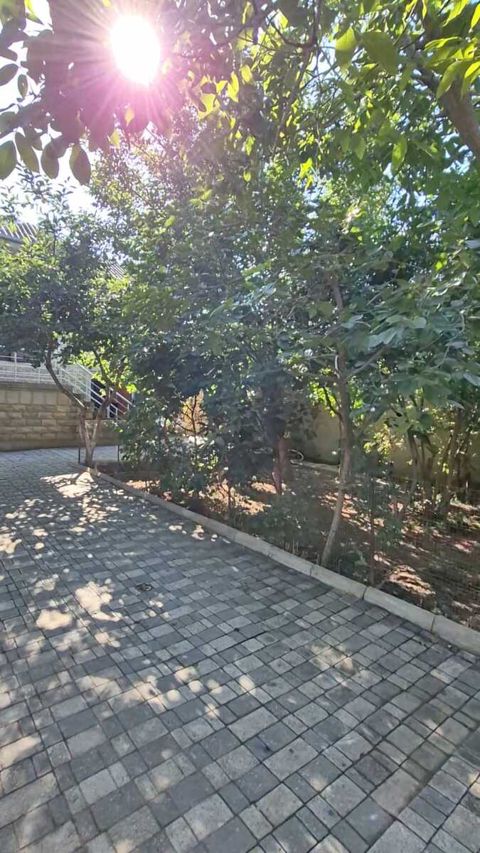 Satılır 4 otaqlı həyət evi/bağ evi 143 m² — Bakı