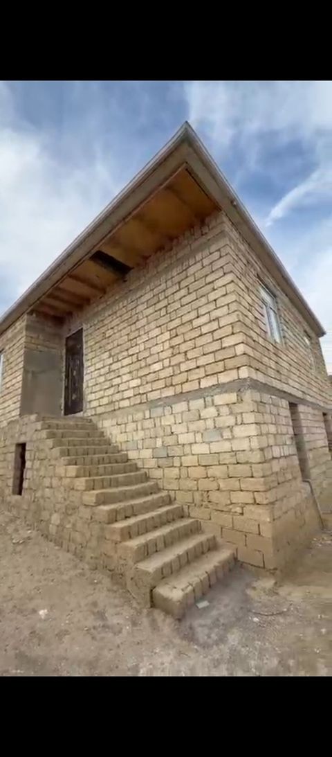 5 otaqlı, 120 kv. m, Təmirsiz — Bakı