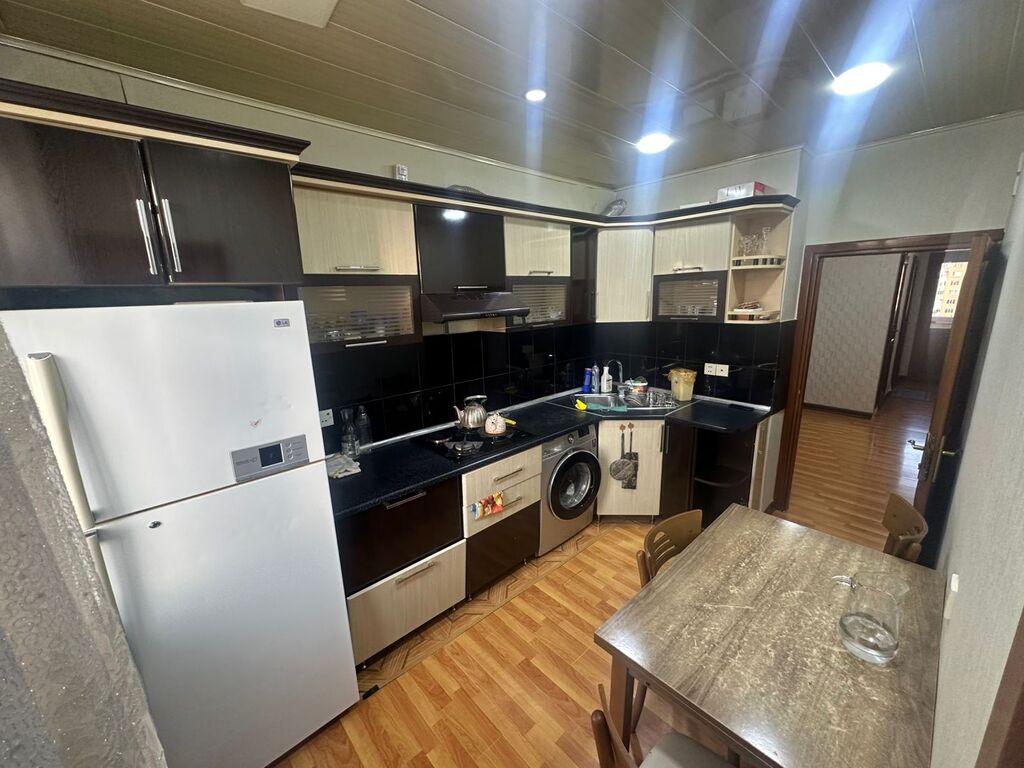 Satılır 4 otaqlı köhnə tikili 100 m² — Mənzil, Bakı (9)