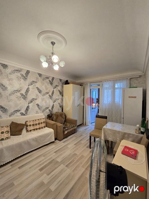 Satılır 2 otaqlı köhnə tikili 40 m²