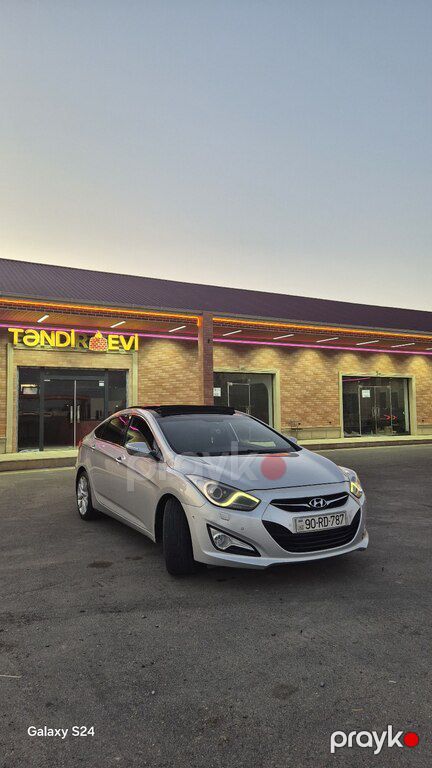 Hyundai i40, 2.0 L, 2012 il, 355 000 km