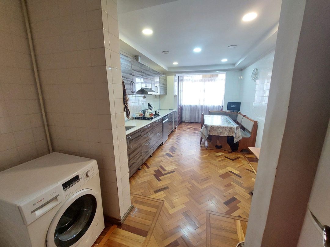 Satılır 5 otaqlı köhnə tikili 133 m² — Mənzil, Bakı (3)