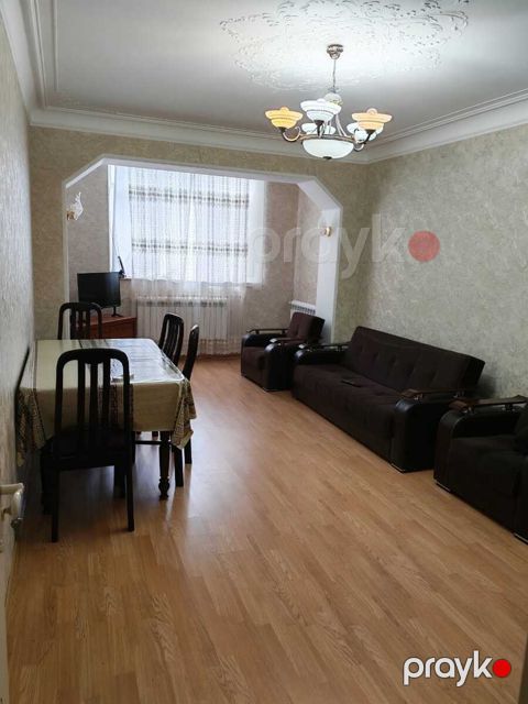 İcarəyə verilir 2 otaqlı köhnə tikili 62 m²