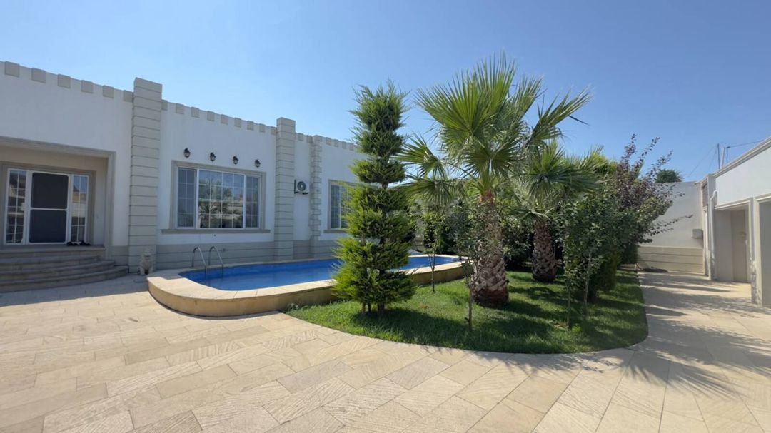 Satılır 6 otaqlı həyət evi/bağ evi 300 m² — Ev, villa, Bakı (4)