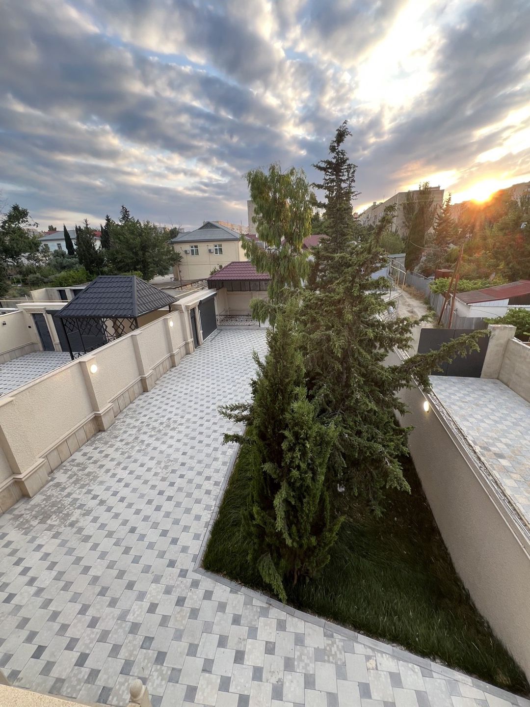 Satılır 6 otaqlı həyət evi/bağ evi 330 m² — Ev, villa, Bakı (9)