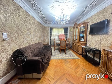 İcarəyə verilir 3 otaqlı köhnə tikili 90 m²