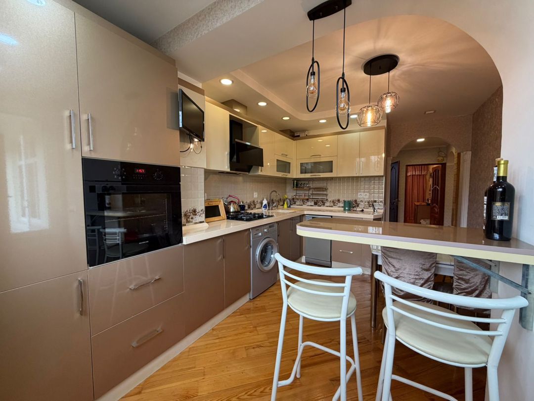 Satılır 4 otaqlı köhnə tikili 120 m² — Mənzil, Bakı (7)