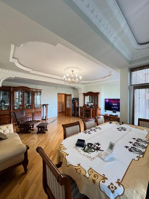 Satılır 3 otaqlı yeni tikili 137 m² — Bakı