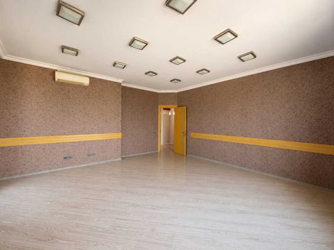 Satılır 4 otaqlı yeni tikili 160 m² — Bakı