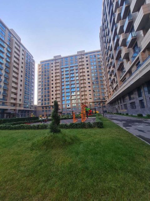 Satılır 2 otaqlı yeni tikili 97 m² — Bakı