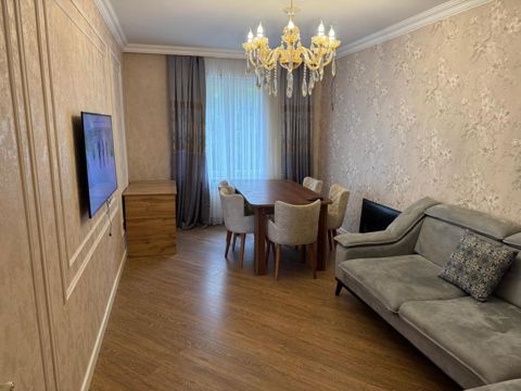 İcarəyə verilir 2 otaqlı köhnə tikili 70 m² — Bakı