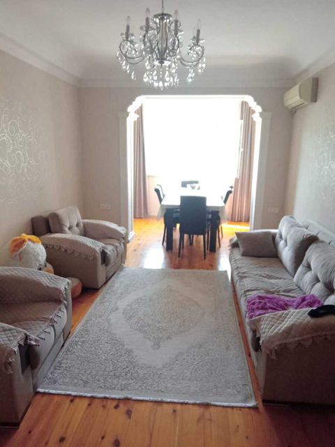 Satılır 3 otaqlı köhnə tikili 80 m² — Bakı