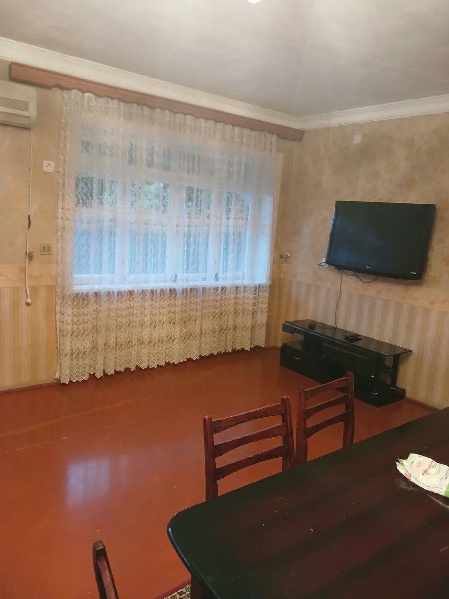 İcarəyə verilir 3 otaqlı köhnə tikili 75 m² — Mənzil, Bərdə