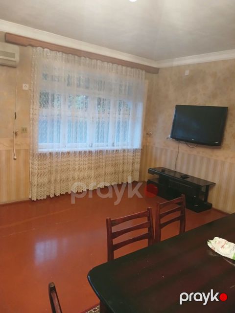 İcarəyə verilir 3 otaqlı köhnə tikili 75 m²