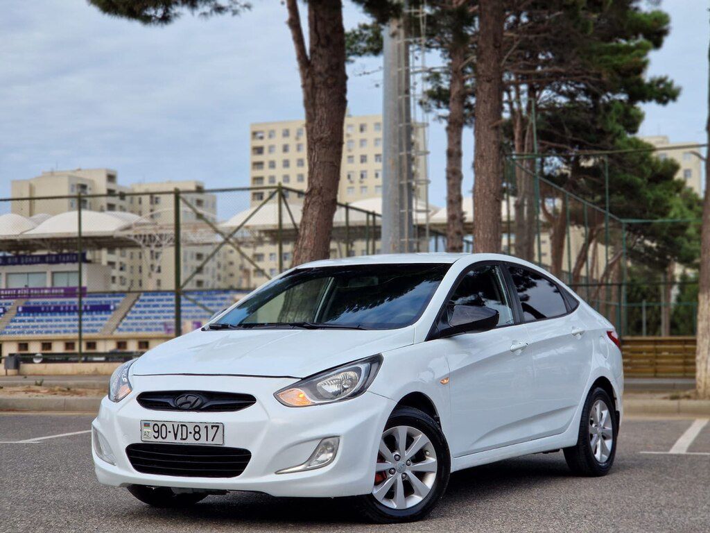 Hyundai Accent, 1.4 L, 2010 il, 289 698 km — Avtomobillər, Bakı (4)