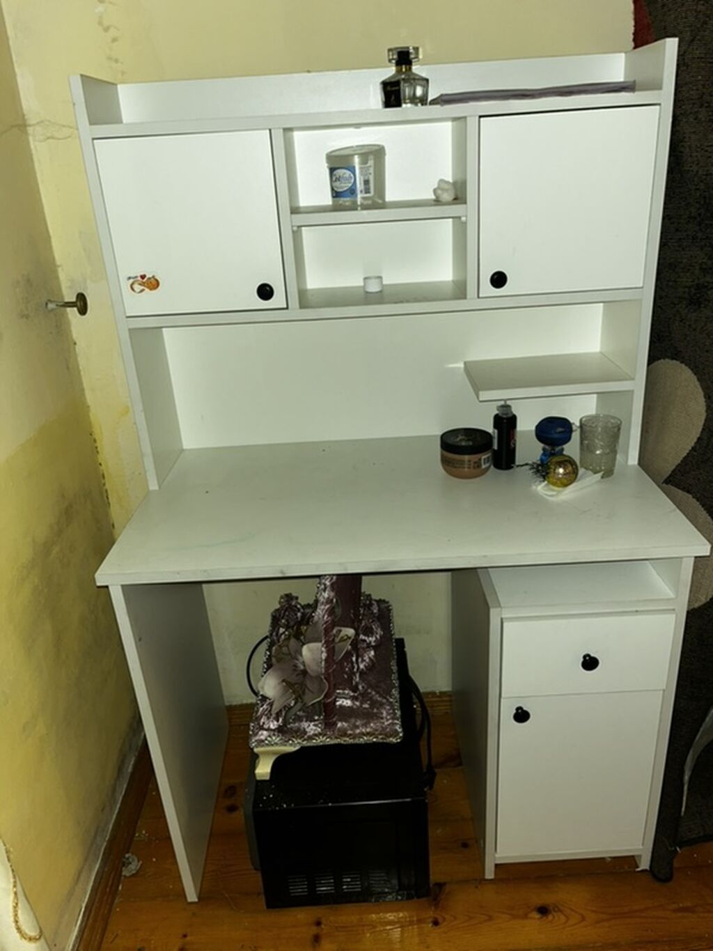 Ağ rəngli çoxfunksiyalı iş/stolüstü kompüter masası - Yuxarı hissədə — Mebel, Bakı (2)
