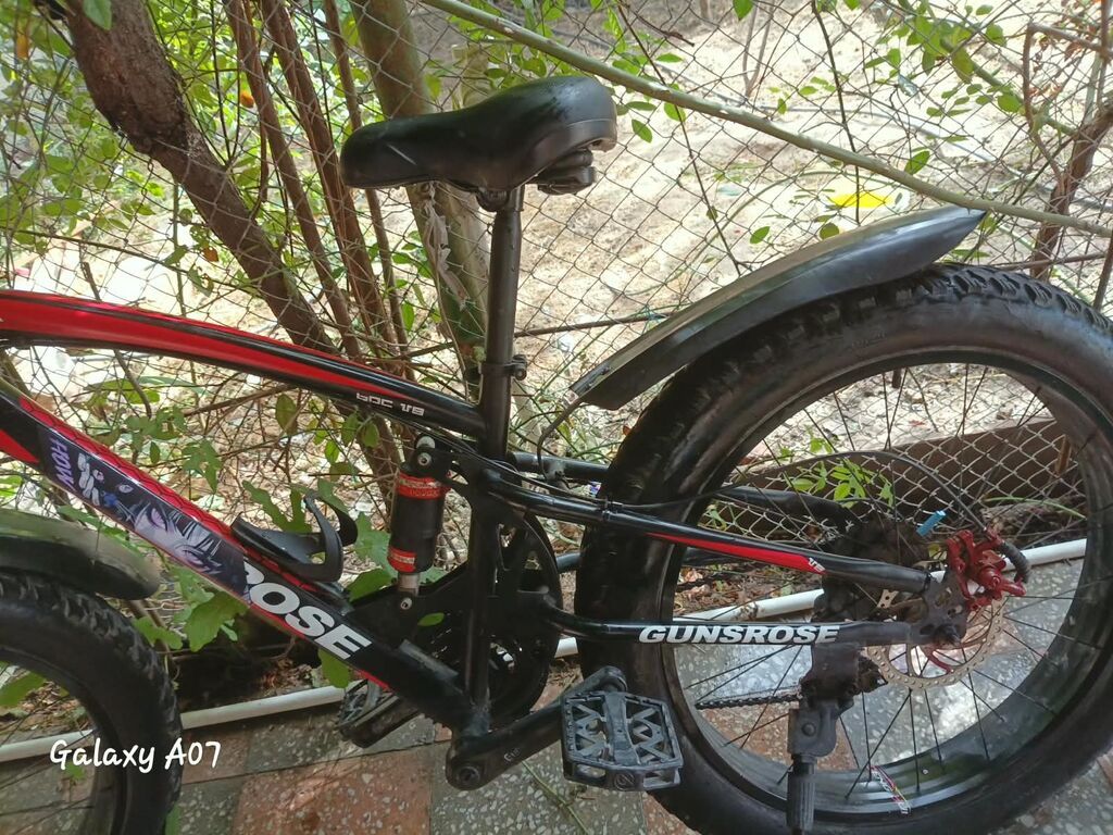 Gunsrose fatbike velosiped Xüsusiyyətlər: - Geniş “fat” təkərlər — Velosipedlər, Digah (4)