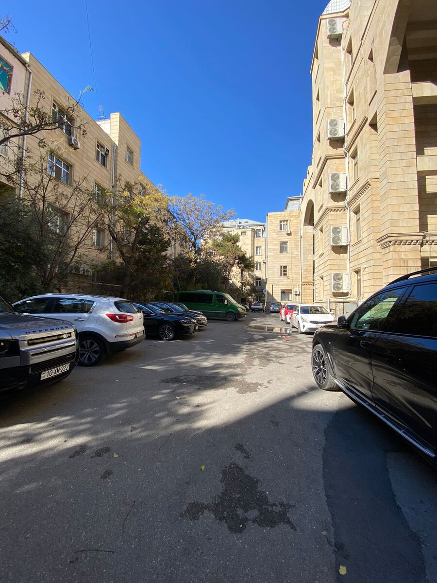 Satılır 4 otaqlı köhnə tikili 120 m² — Mənzil, Bakı (10)