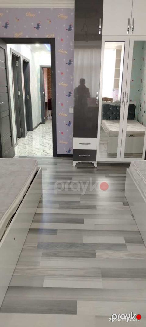 İcarəyə verilir 3 otaqlı köhnə tikili 90 m²