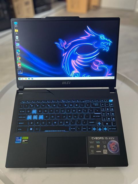 MSI Cyborg 15 A12VF Core i7-12650H / RTX 4060 — Bakı