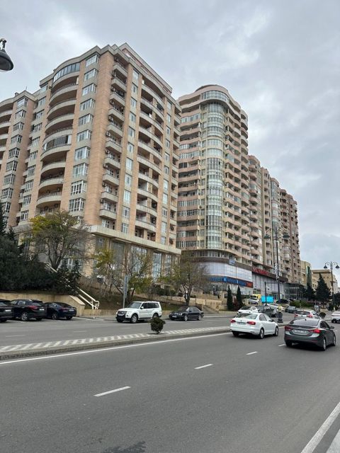Satılır 3 otaqlı yeni tikili 158 m² — Bakı