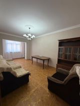 İcarəyə verilir 3 otaqlı köhnə tikili 70 m² — Samir Bəy