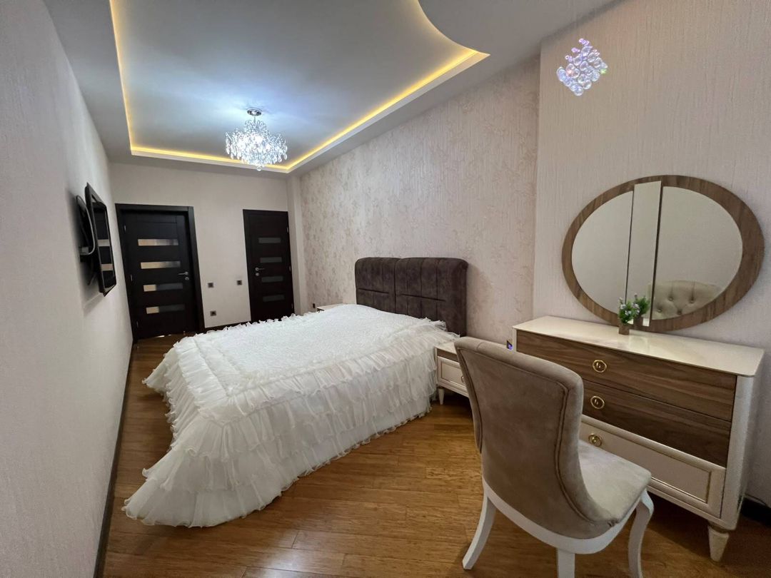 Satılır 4 otaqlı yeni tikili 180 m² — Mənzil, Bakı (8)