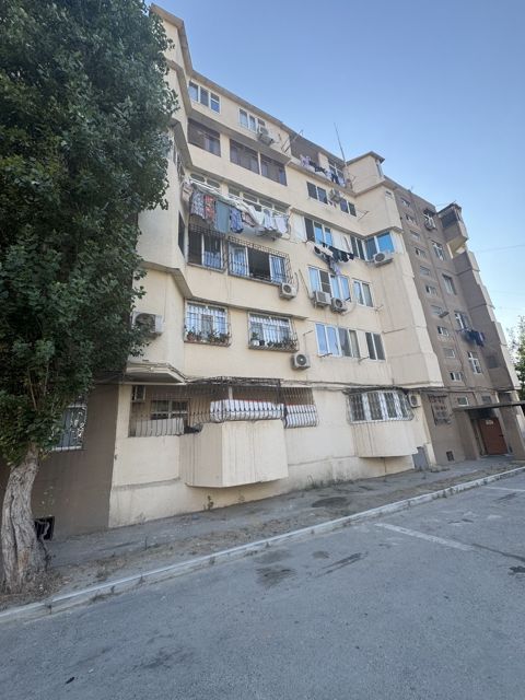 Satılır 2 otaqlı köhnə tikili 55 m² — Bakı