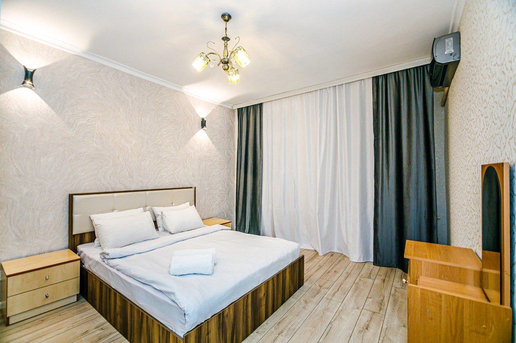 İcarəyə verilir 4 otaqlı köhnə tikili 165 m² — Mənzil, Bakı (11)