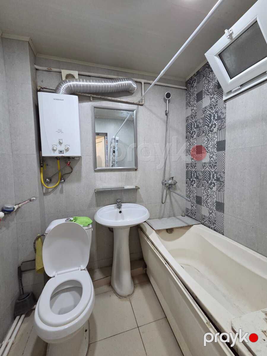 Satılır 2 otaqlı köhnə tikili 55 m² — Mənzil, Bakı (8)