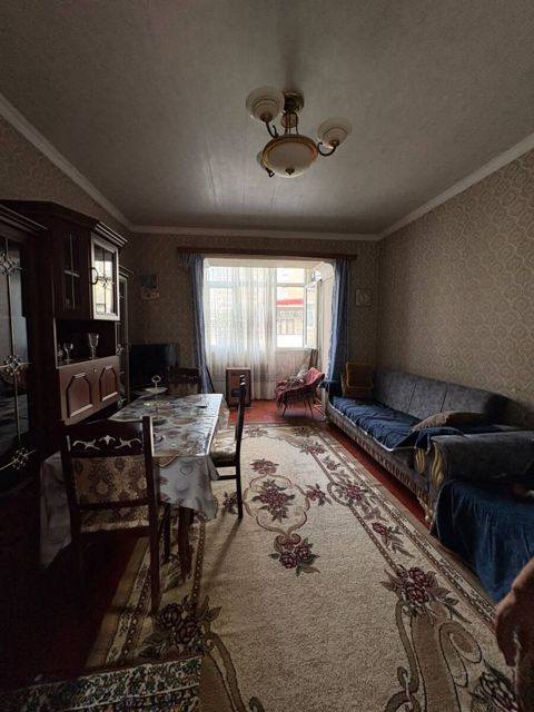 İcarəyə verilir 2 otaqlı köhnə tikili 40 m² — Bakı