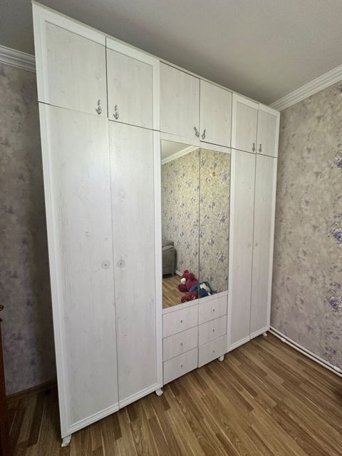 Ağ rəngdə çoxfunksiyalı qarderob dolabı - Modul quruluş: 5 əsas bölmə — Mehdiabad