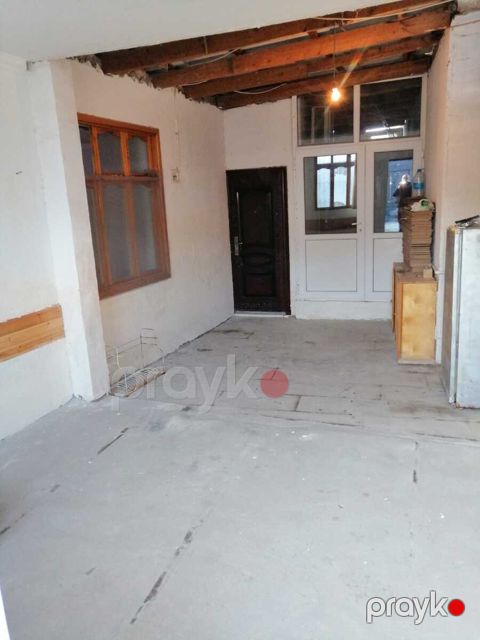 İcarəyə verilir 2 otaqlı həyət evi/bağ evi 70 m²