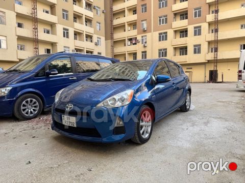 Toyota Prius C, 1.5 L, 0.9 kWh, 2013 il, 142 000 km
