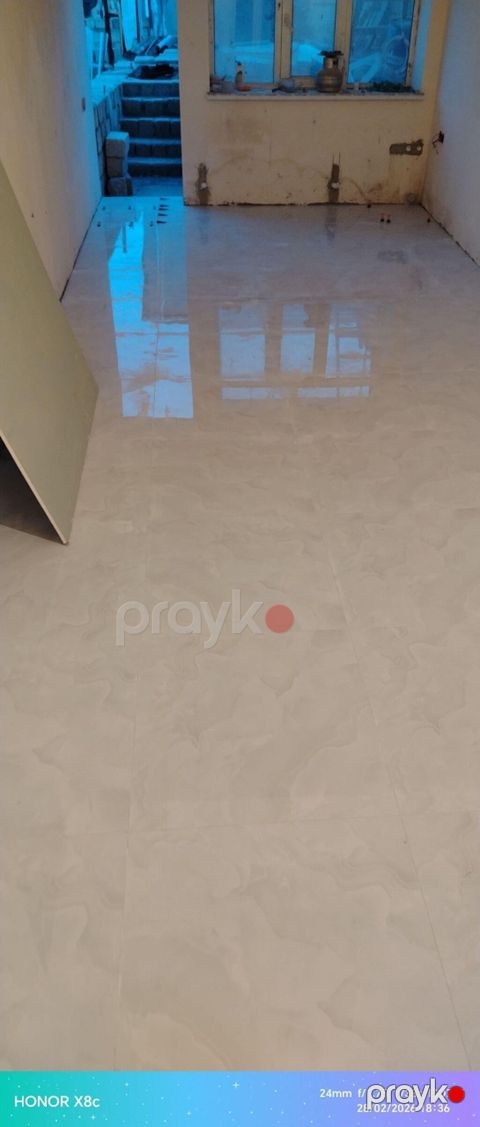 Keramik plitə döşənməsi və kafel-metlax işləri Xidmət təsviri — Qobu