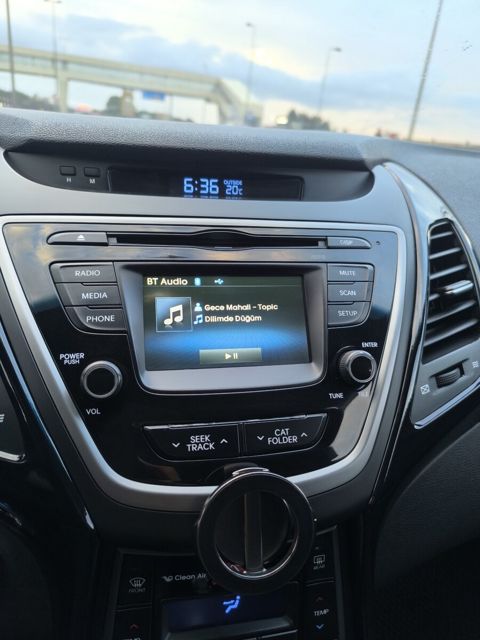 Hyundai Elantra 2011-2015 monitoru — Bakı
