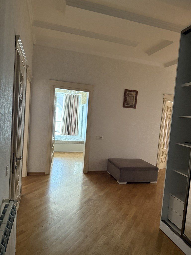İcarəyə verilir 4 otaqlı yeni tikili 150 m² — Mənzil, Bakı (8)