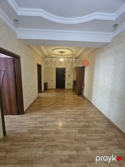 İcarəyə verilir 3 otaqlı yeni tikili 125 m²